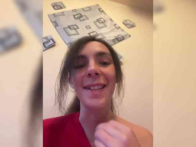 bellaqueen0701 webcam