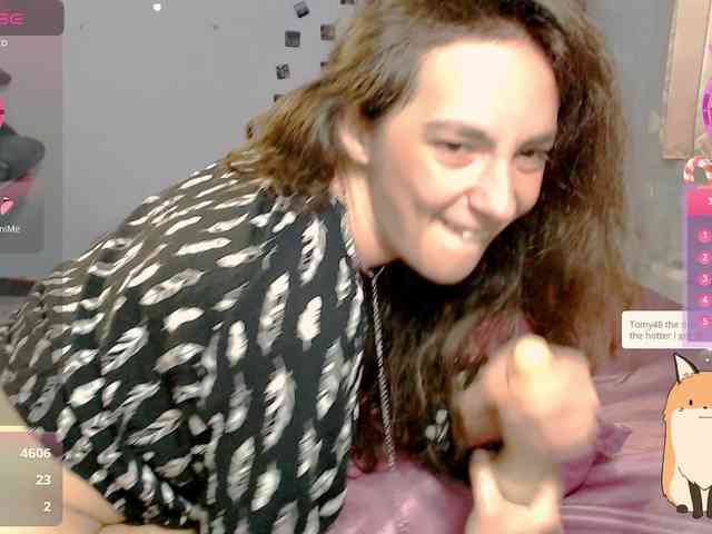 bellaqueen0701 webcam