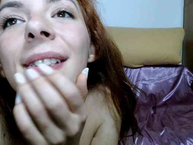 bellaqueen0701 webcam