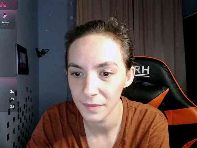 bellaqueen0701 webcam