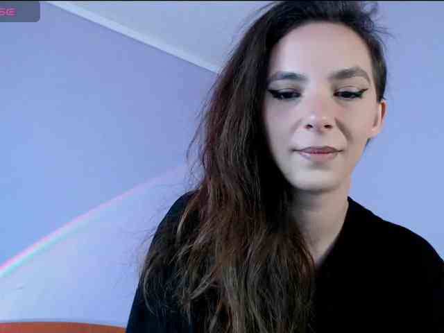 bellaqueen0701 webcam