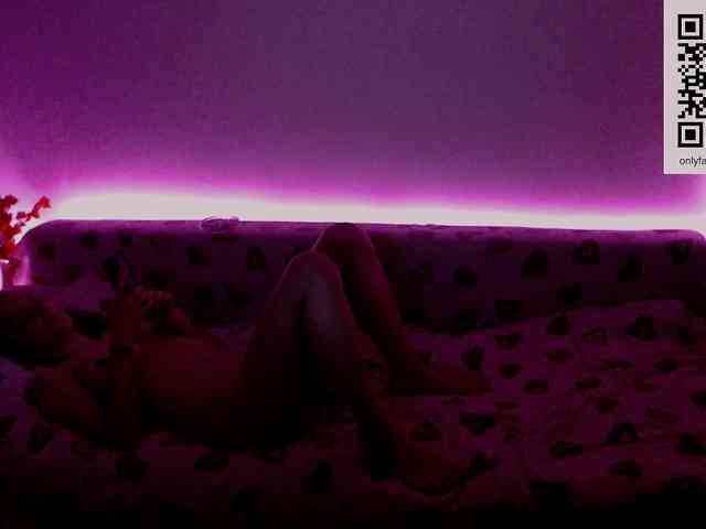 bellaqueen0701 webcam