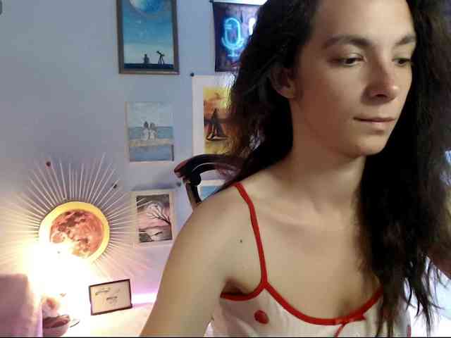 bellaqueen0701 webcam