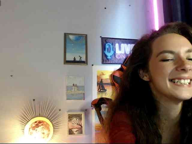 bellaqueen0701 webcam
