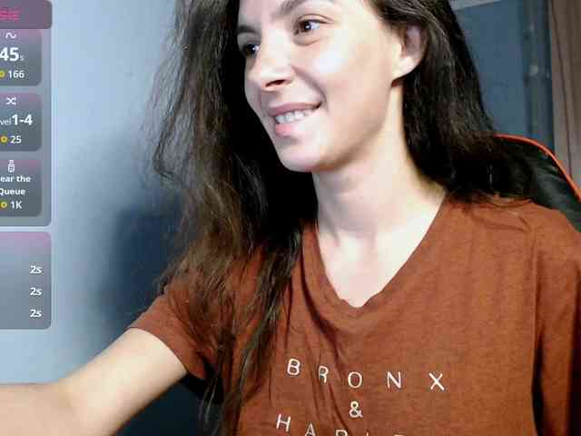 bellaqueen0701 webcam