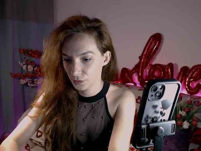 bellaqueen0701 webcam