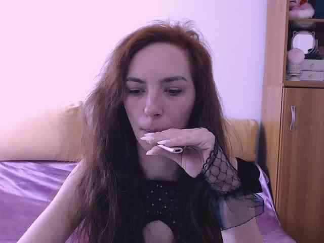 bellaqueen0701 webcam