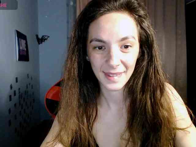 bellaqueen0701 webcam