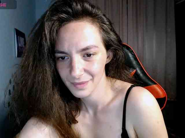 bellaqueen0701 webcam