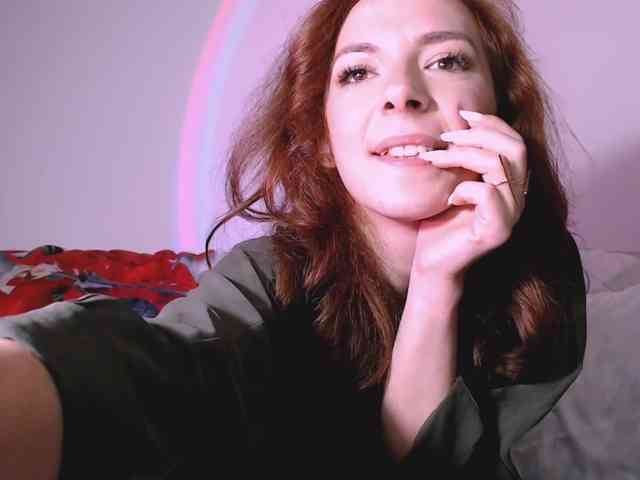 bellaqueen0701 webcam