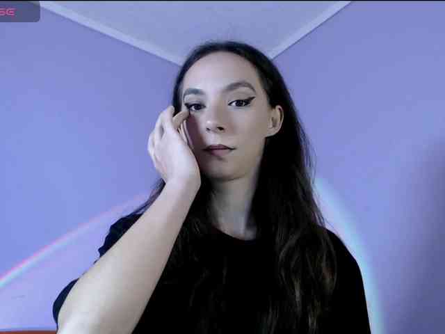 bellaqueen0701 webcam