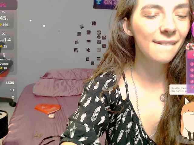 bellaqueen0701 webcam