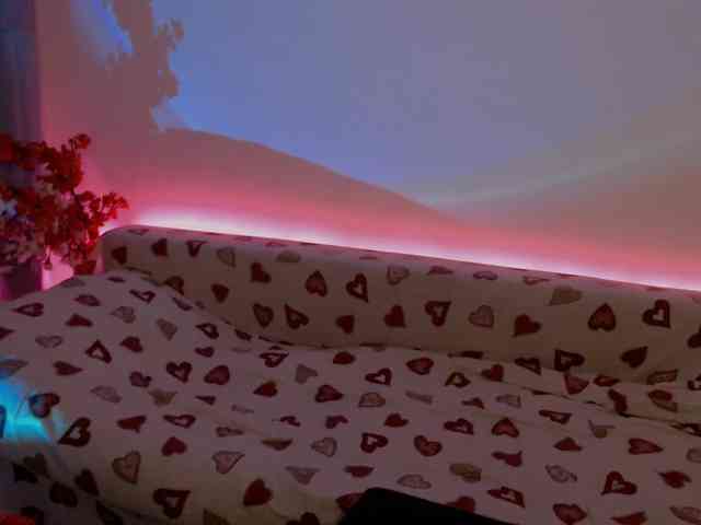 bellaqueen0701 webcam