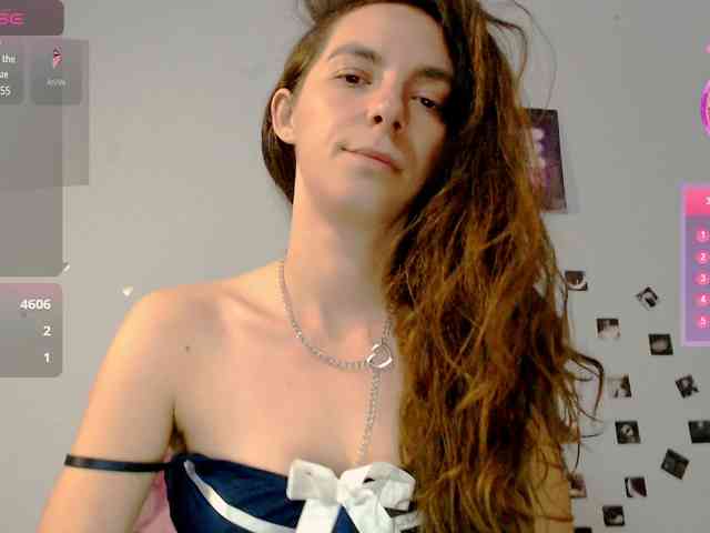 bellaqueen0701 webcam