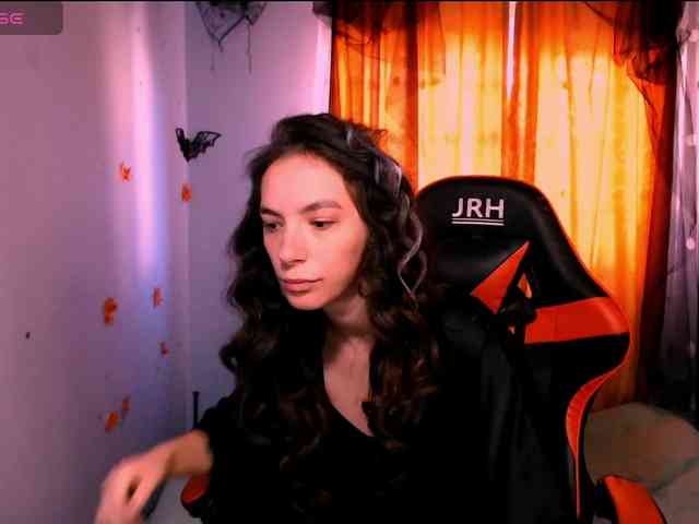 bellaqueen0701 webcam