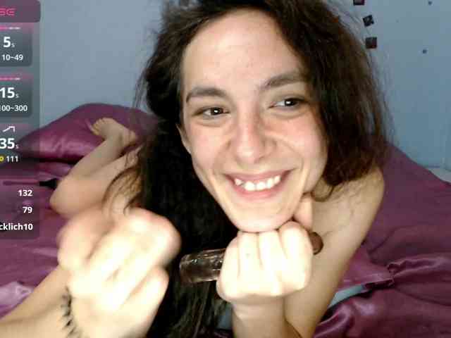 bellaqueen0701 webcam