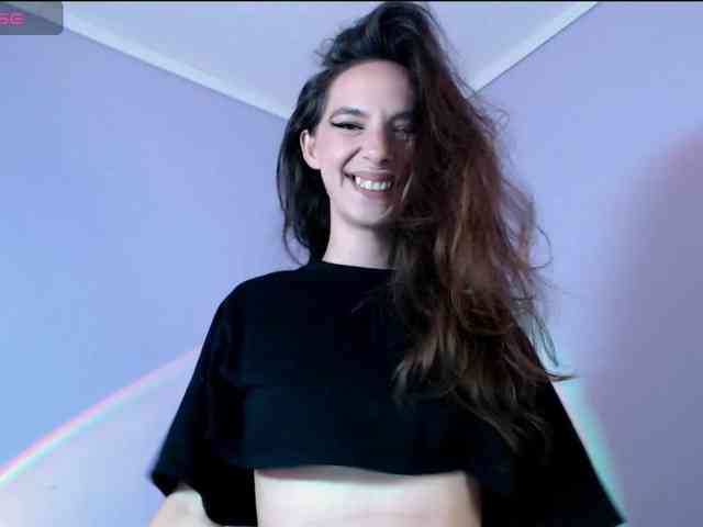 bellaqueen0701 webcam