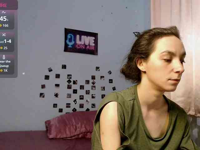 bellaqueen0701 webcam