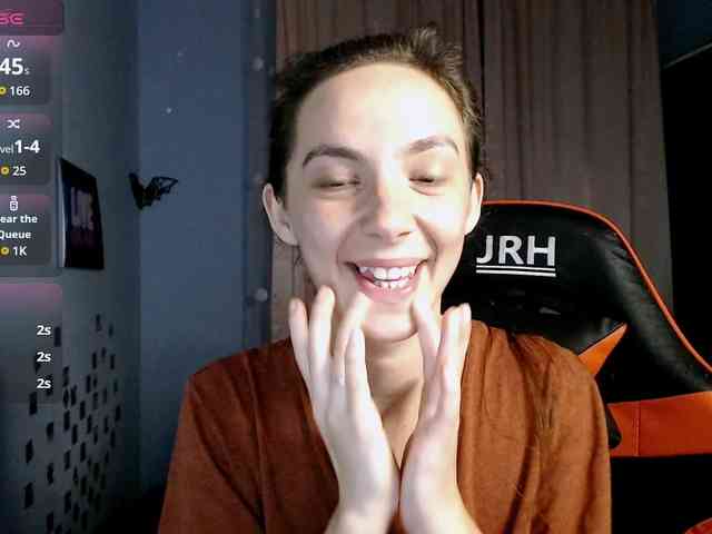 bellaqueen0701 webcam