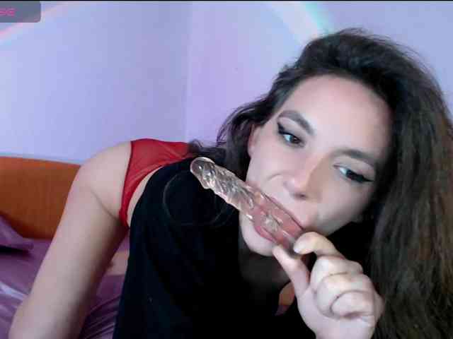 bellaqueen0701 webcam