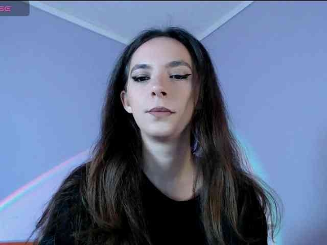 bellaqueen0701 webcam