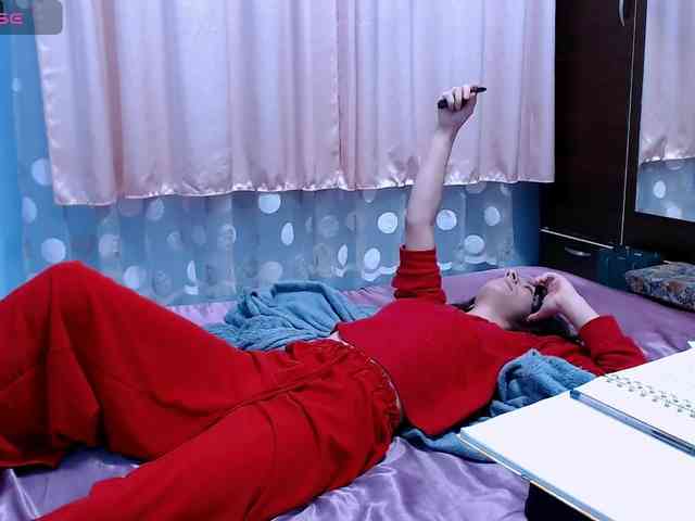 bellaqueen0701 webcam