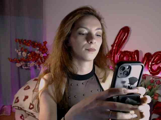 bellaqueen0701 webcam