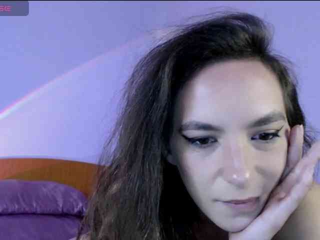 bellaqueen0701 webcam