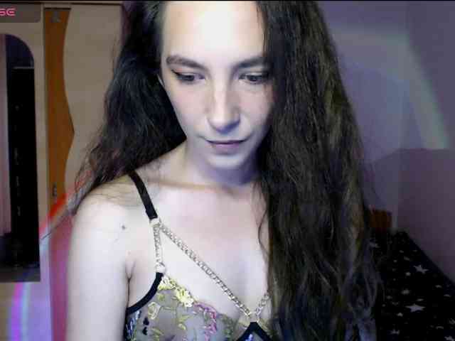 bellaqueen0701 webcam