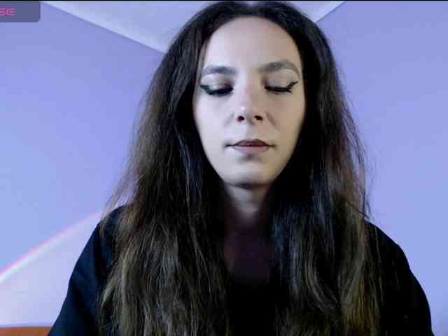 bellaqueen0701 webcam