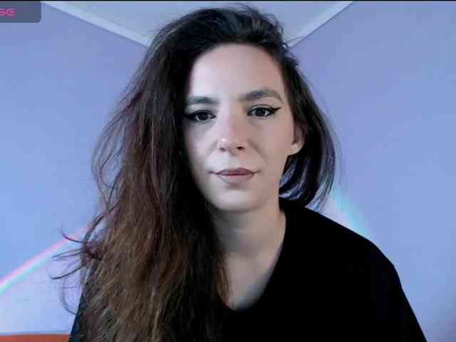 bellaqueen0701 webcam
