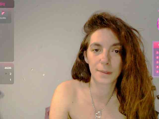 bellaqueen0701 webcam