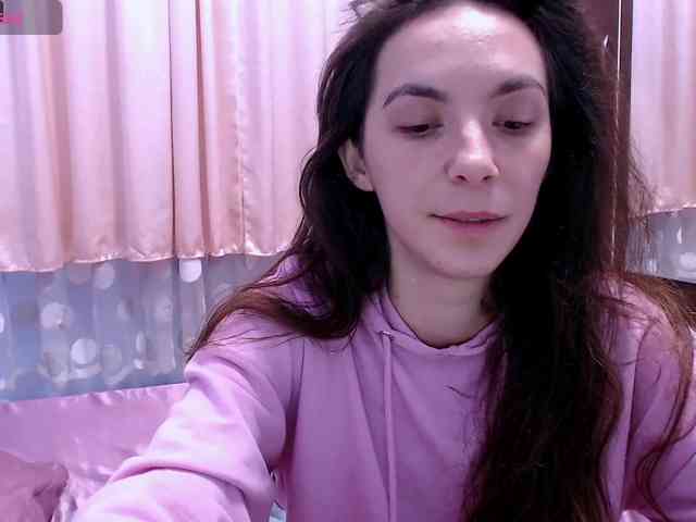 bellaqueen0701 webcam