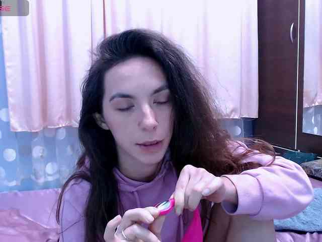 bellaqueen0701 webcam