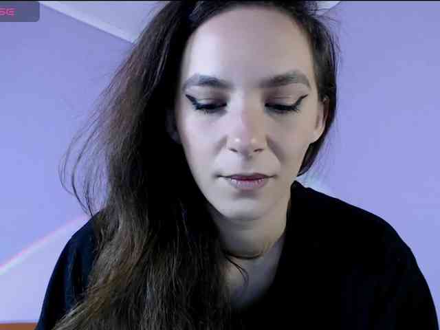 bellaqueen0701 webcam