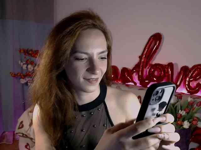 bellaqueen0701 webcam