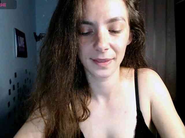 bellaqueen0701 webcam