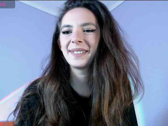 bellaqueen0701 webcam