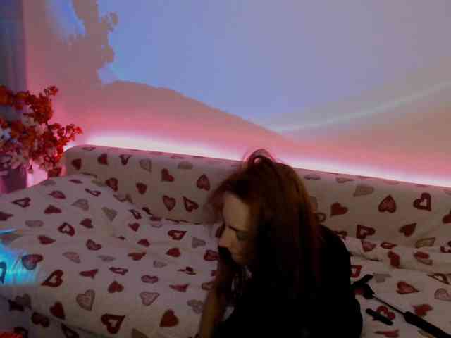 bellaqueen0701 webcam