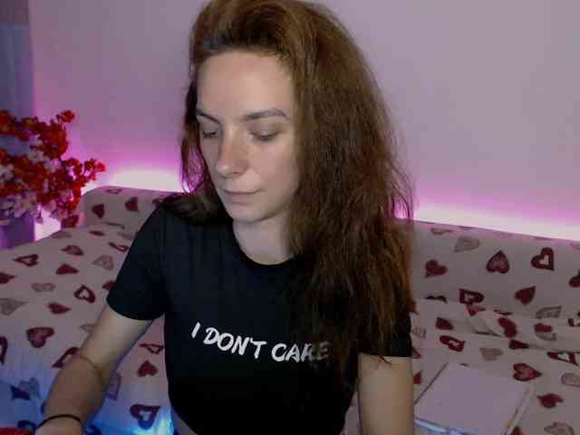 bellaqueen0701 webcam