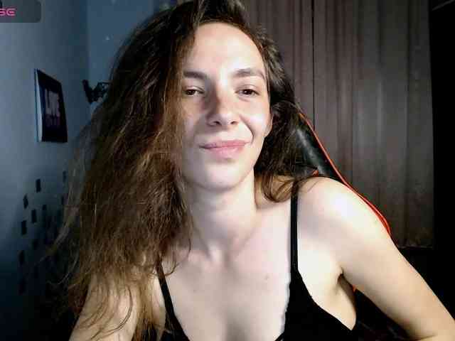 bellaqueen0701 webcam