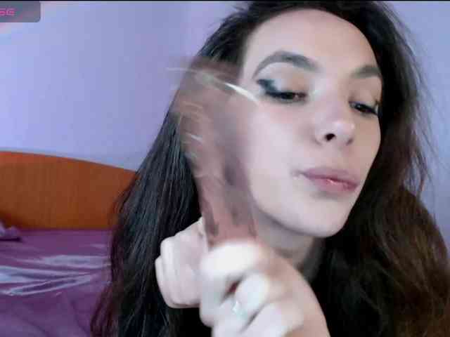 bellaqueen0701 webcam