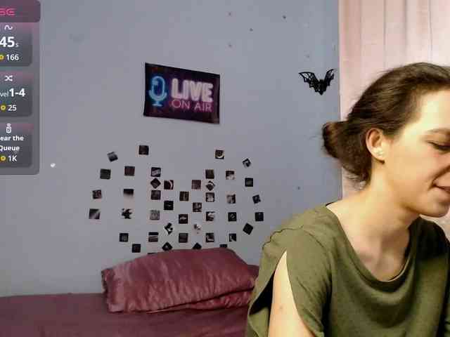 bellaqueen0701 webcam