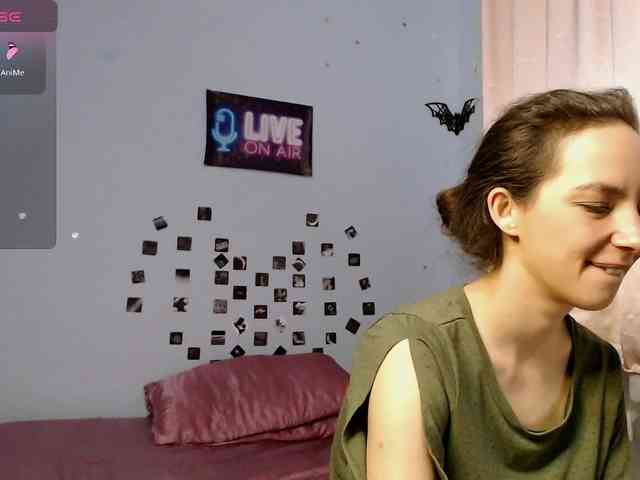 bellaqueen0701 webcam