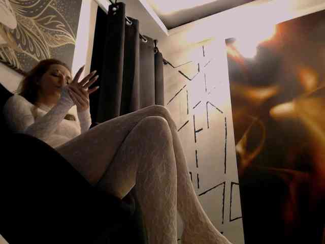 bellaqueen0701 webcam