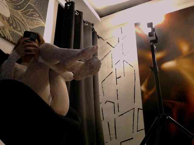 bellaqueen0701 webcam