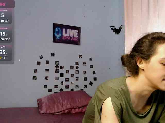 bellaqueen0701 webcam