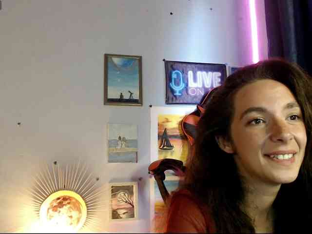 bellaqueen0701 webcam