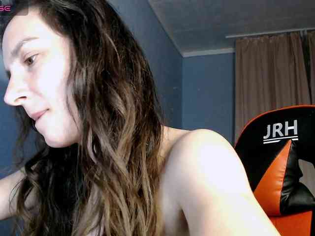 bellaqueen0701 webcam