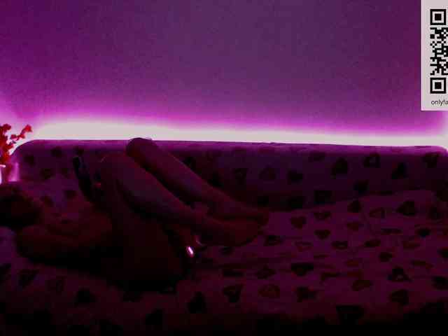 bellaqueen0701 webcam